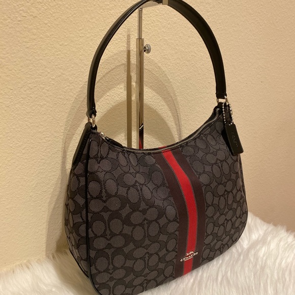 Coach - Picture 5 of 6